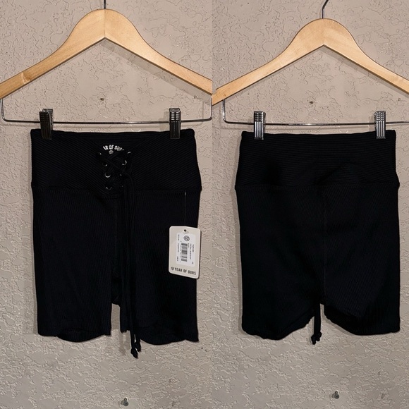 Year of Ours | NWT! Ribbed 6” Football Shorts - Picture 2 of 6